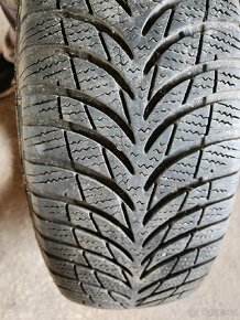 2x 195/60 R15 , 250 Kč/ks - 4