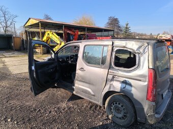 Prodám Opel Combo Life havarované - 4