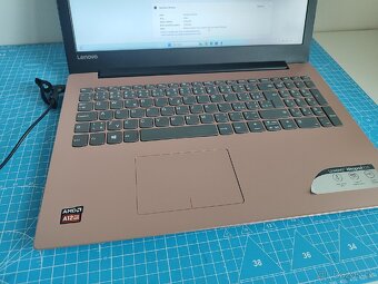 Super Notebook Lenovo 12/256  1 GB grafika - 4