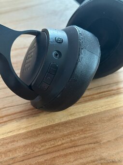 Bezdrátová sluchátka JBL Tune 720 černá - 4