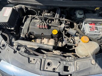 Opel Corsa D 2008 na náhradní díly ND - 4