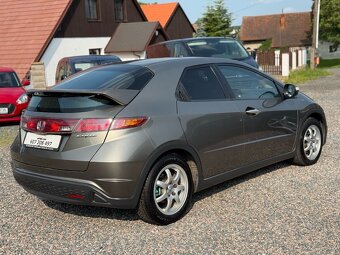 Honda Civic 1.4i 61kw klima-DVD-2006 super stav - 4