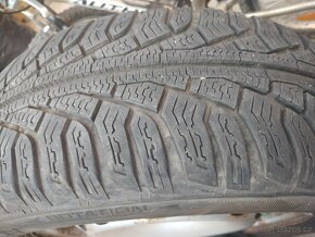Prodám zimní 205/55 R16 - 4