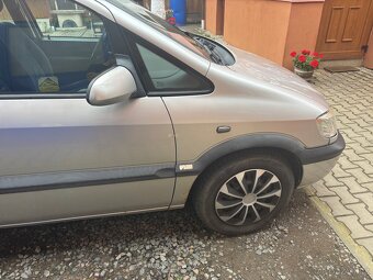 Opel zafira - 4