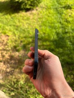 Apple iPhone 14 128GB Midnight (tmavě modrý) 100% baterie - 4