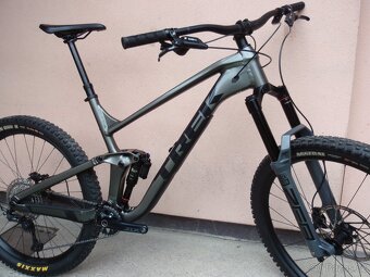 Enduro Trek Slash 7 -odpružení RS Ultimate, stav nového kola - 4