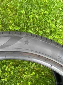 Pirelli P ZERO 295/35 R21 - 4