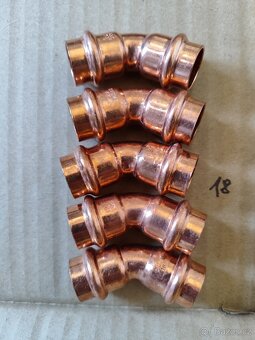 Měděné  trubky lisované spojky - 4