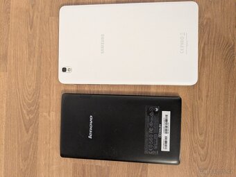 Samsung SM T320, Lenovo TAB 2 A7 - 4