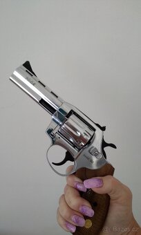 Revolver Holek Brno 241 - 4