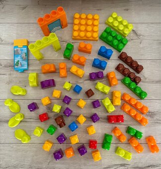 Mašinka Tomáš + kostky Mega Block - 4
