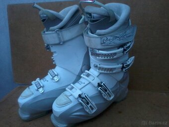 Lyžáky Atomic dámské  25,5 - 4