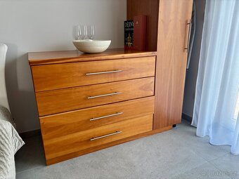 Šatní skříně sestava s komodou - 4