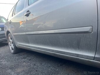 Škoda Octavia 2 Face LF8H 9202 pravý blatník, dveře - 4