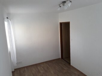 Pronájem bytu 1+1, 28m2, Sedlčany - 4