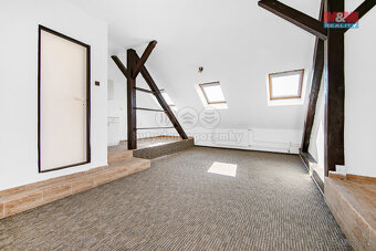 Pronájem kanceláře 39 m² Karlovarská ul. Plzeň - 4