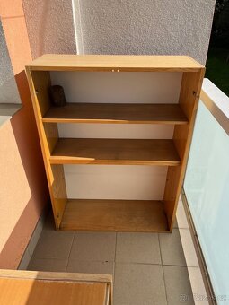 ZA ODVOZ - Sektorová stěna, skříňky a peřiňák - 4