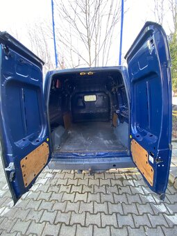 Prodáme Ford Transit Connect 230L-porucha motoru - 4
