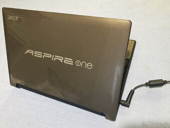 Acer Aspire One D255 - 4