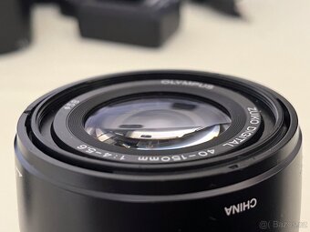 Olympus E-410 s dvěma objektivy a příslušenstvím - 4