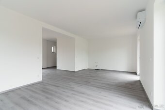 Prodej bytu 3+kk v osobním vlastnictví 78 m², Skorkov - 4