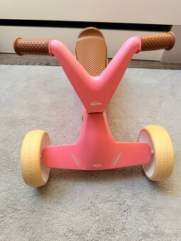 Berg GO² retro pink odrážedlo - 4