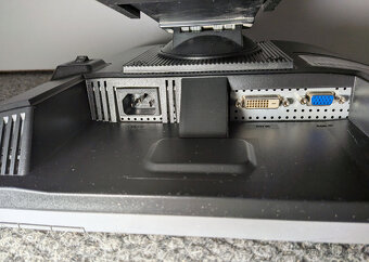 Monitor Samsung SyncMaster 710T - 4