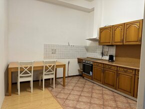 Сдается комната для семейной пары  в районе Smíchov - 4