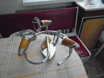 Prodám starší stolní lampičky,starší lustry a nový lustr - 4