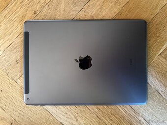 iPad šedý WiFi + Cellular 2021 256GB - 4