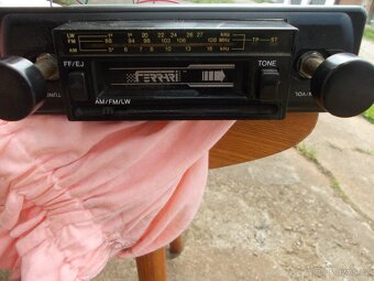 staré autoradio kulisu - 4