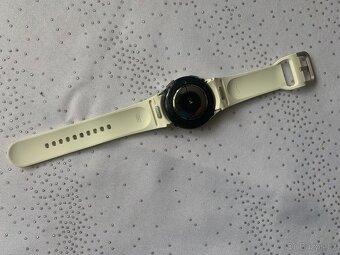 Prodám Samsung Galaxy Watch 6 - 4