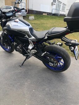 Yamaha mt 07 - 4