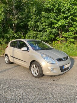 Hyundai i20 1.4i 2009 - 4