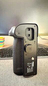 Panasonic BATTERY GRIP pro S1,S1R - 4