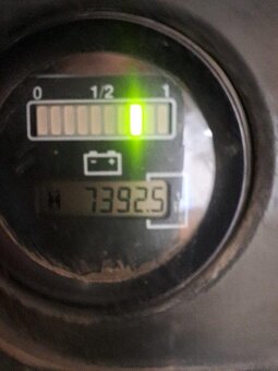 Nízkozdvižný elektrický paletový vozík LINDE T18 - 4
