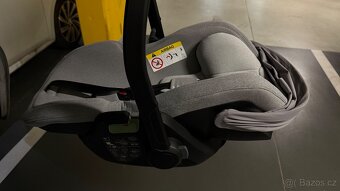 Thule Maple Light Grey + ISOFIX základna Thule Alfi - 4