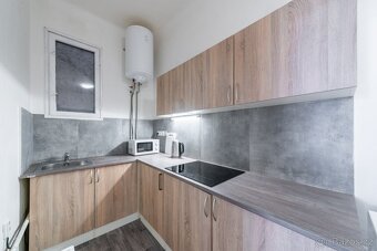 Pokoj pro pár nebo dvě dívky — Praha 5, Smíchov - 4