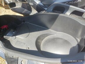 Yamaha Xmax- MBK Skycruiser - 4