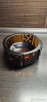 Skleněný popelnik - 4