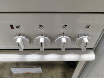 Sporák sklokeramický SIEMENS / šíře 50 cm - 4