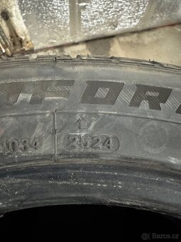 Zimní pneumatiky 235/45 17 - 4