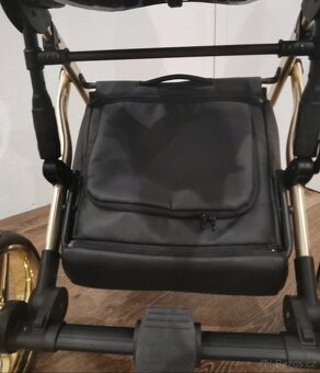 Kočárek 2v1 Junama Onyx Gold - 4