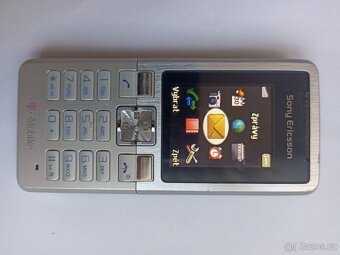 Sony Ericsson T250i - 4