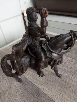 Jezdecká soška Karel IV. - 4