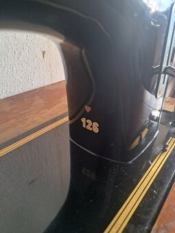 Retro šičí stroj Minerva - 4