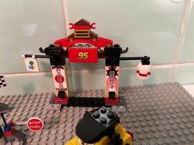 LEGO CARS - Tokyo Pit Stop - 8206 - 4