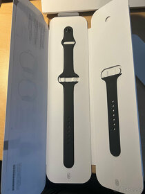 Apple Watch 5 44 mm, Space Grey, hliník s černým řemínkem - 4