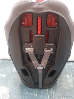 Dětská autosedačka Chicco 9-36 kg - 4