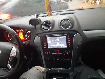 Ford mondeo 2011 rok výroby - 4